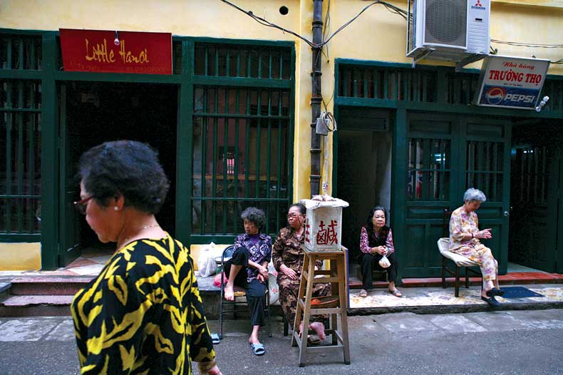 http://ashui.com/mag/images/stories/201105/hanoi_maiky5.jpg